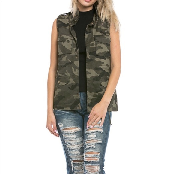 Love Tree Tops - CAMO UTILITY VEST